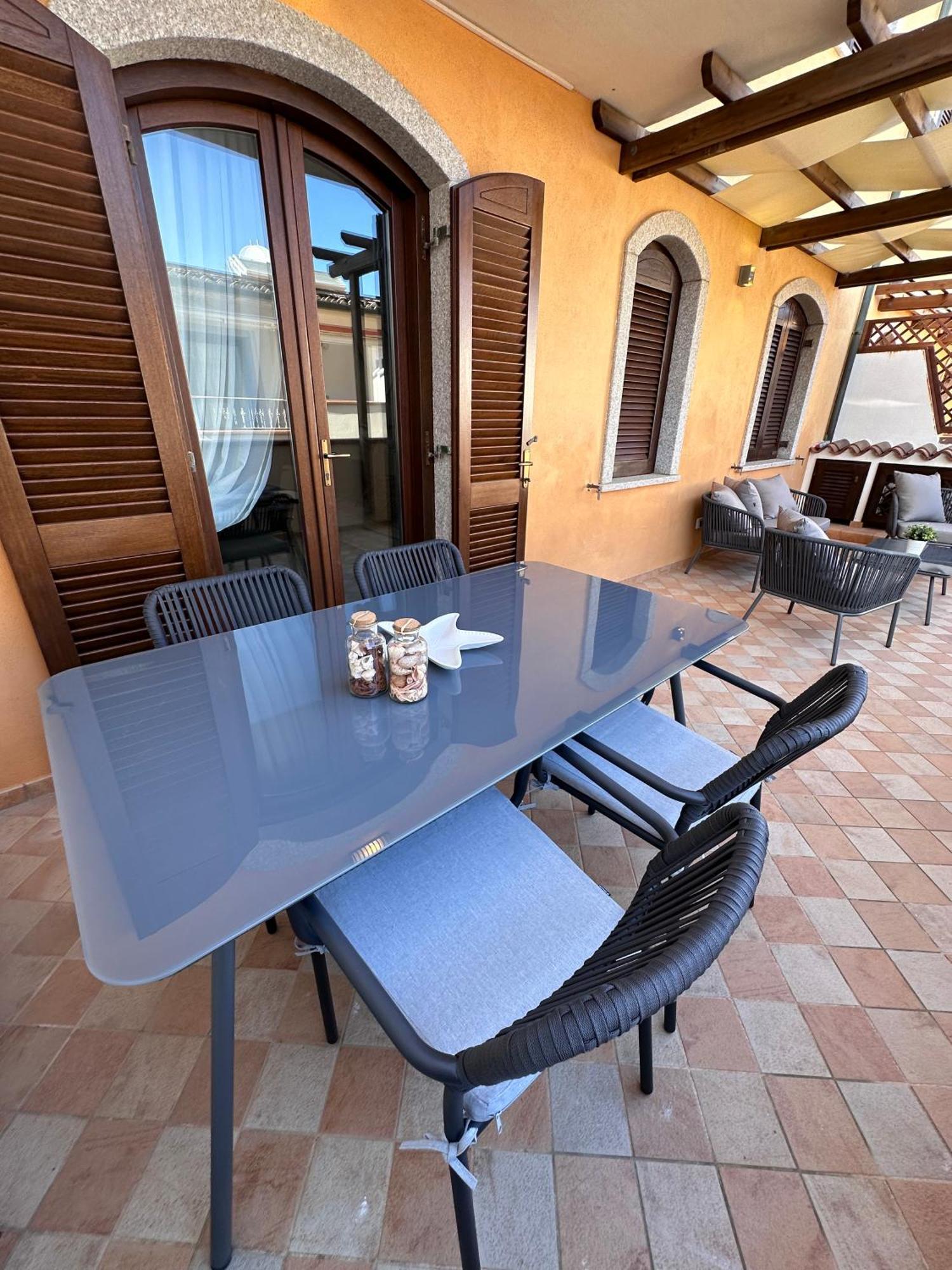 Renabianca House Apartment ซานตา เตเรซา กัลลูรา ภายนอก รูปภาพ