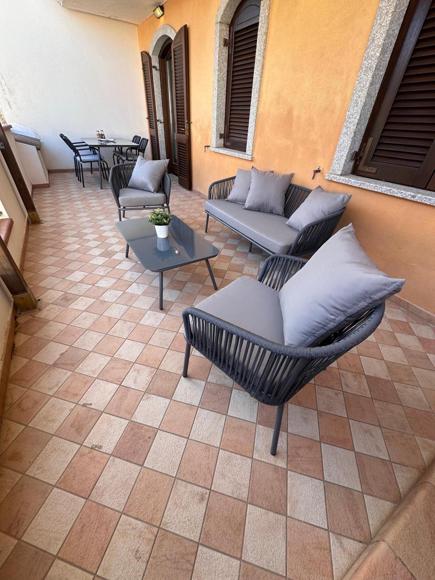 Renabianca House Apartment ซานตา เตเรซา กัลลูรา ภายนอก รูปภาพ
