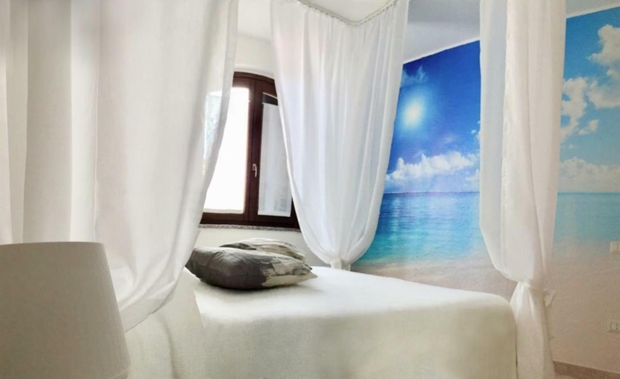 Renabianca House Apartment ซานตา เตเรซา กัลลูรา ภายนอก รูปภาพ